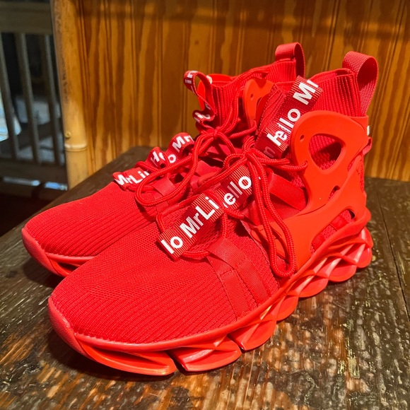 Selling Size 44 Hello MrLin Men's Non-Slip Running Shoes! - Picture 1 of 5